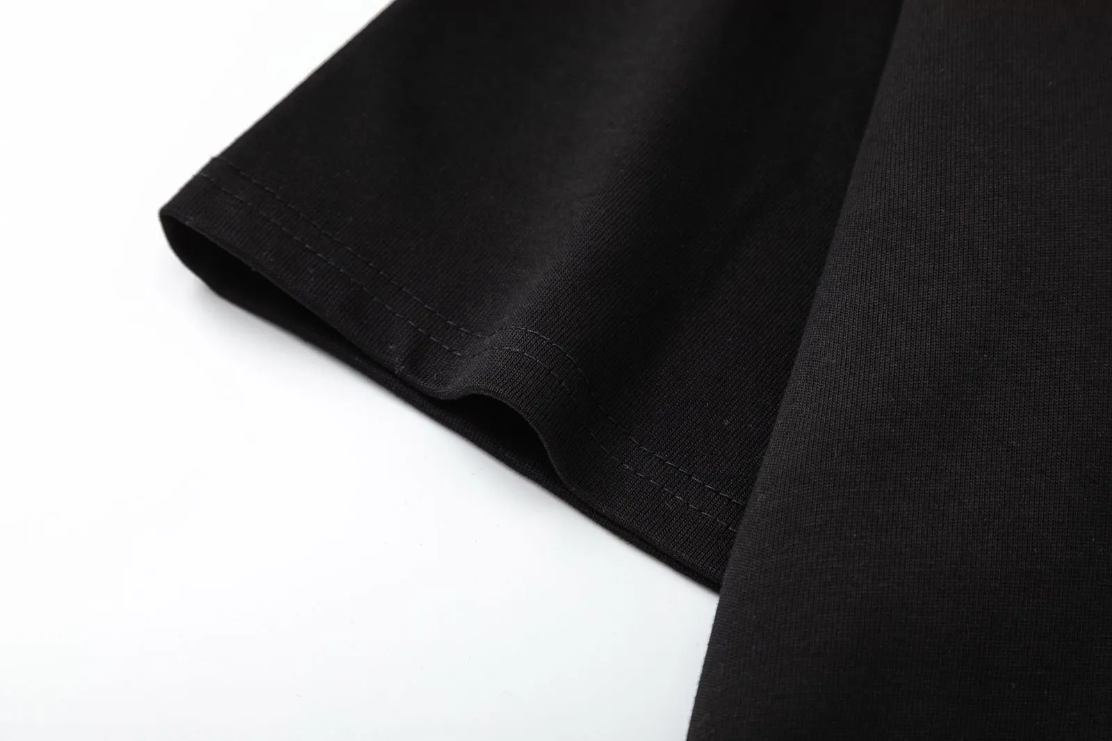 8047#P160, AMIRI hot diamond loose version short-sleeved T-shirt, made of 300 grams of fabric. Color: Black, Size: S M L XL