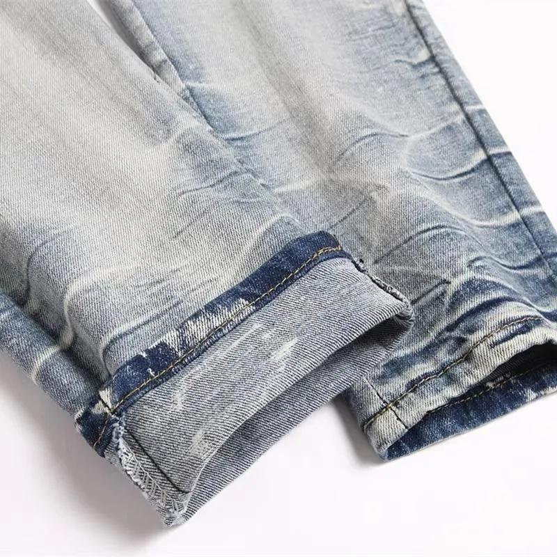 P180 Top replica AMIRI jeans trousers AMIRI high street basic ripped tight stretch jeans trousers Amiriamiri is transliterated as Emil, which is the name of the founder. Mike Amiri, the founder of amiri, grew up in Los Angeles, USA, and was influenced by the local street culture Rock since he was a child. Therefore, he founded the amiri brand named after himself. A variety of trendy clothing meets the needs of different fashion players. Amiri clothing has novel and unique styles and is a well-known street brand in the United States. Many of its styles and styles are loved by many street photographers. Various clothing styles meet the needs of different people, show their unique temperament, and show the trend of dressing. amiri's jeans are relatively famous. Not only do they have many styles, but the quality of the jeans is also very good. Many celebrities have also worn amiri brand jeans.  The jeans of the amiri brand break through the production process and cutting of the original jeans. The fabrics are relatively soft and comfortable, and are not as hard as some jeans, which can irritate the skin and cause the skin to bleed when worn. Los Angeles trendy brand Amiri's jeans are made with great detail from tailoring to texture, adding wrinkles, bullet holes, damage and other details to add to the trendiness of the jeans. You can choose the style that suits you according to your own needs. Only when you wear a suitable style can you have a certain sense of fashion.  In recent years, high street has become a word that appears more and more frequently in men's clothing. High street style has also become an important direction for everyone's matching. High street related items are basically inseparable from oversize or off-shoulder tops. The lower body is matched with trackpants or tight-fitting denim. In my opinion, the most representative one is perhaps annihilation. Color; picture color Size: m l xl xxl