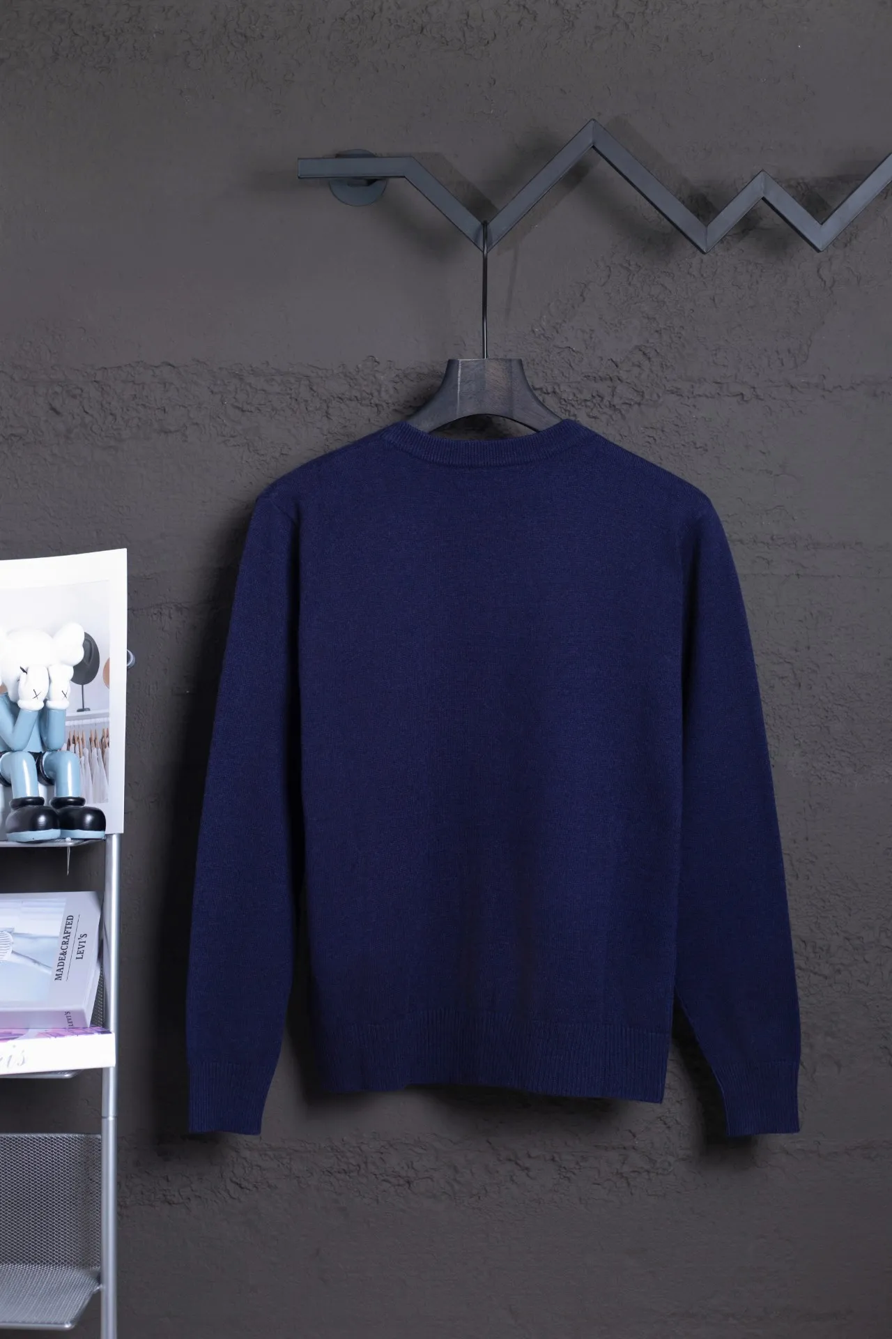 P176 Style No.: MQ803 AMI Classic Little Love Series Embroidered Cardigan Sweater Highest Version Supports Comparison Color: Royal Blue, Size: S-XL