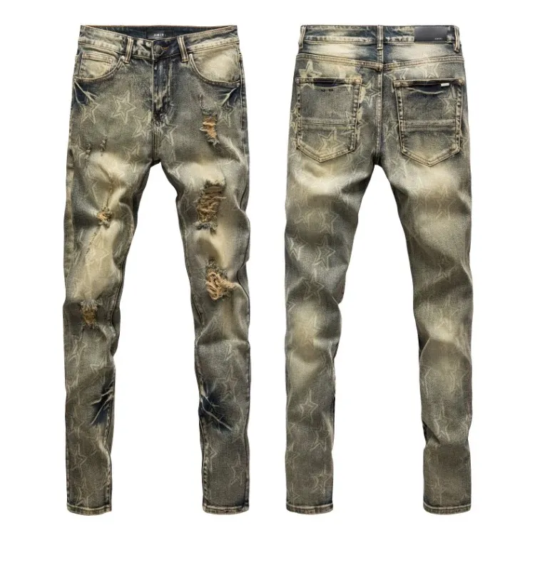 #N19 P246💰 (Top version) AMIRI hot high street jeans slim fit stretch washed knife cut trousers men's fashion AMIRI amiri is transliterated as Emil, which is the name of the founder. Mike Amiri, the founder of amiri, grew up in Los Angeles, USA. He was influenced by local street culture and Punk Rock since childhood, so he founded the amiri brand named after himself. A variety of trendy brand clothing meets the needs of different fashion players. Amiri clothing has novel and unique styles and is a well-known street brand in the United States. The styles and styles of many clothes are loved by many street photographers. The various clothing styles meet the dressing needs of different people, show their unique temperament, and show the trend of dressing. amiri's jeans are relatively famous. Not only do they have many styles, but the quality of the jeans is also very good. Many celebrities have also worn amiri brand jeans. Color: Picture color Size: 28, 30, 32, 34, 36 28 30 32 34 36 Waist 71 76 81 86 91 Qianlang 26.5 27.5 28.5 29.5 30.5 Hou Lang 37 38 39 40 41 Foot 14 14.8 15.6 16.4 17.2 Foreign Minister 100 102 104 106 107