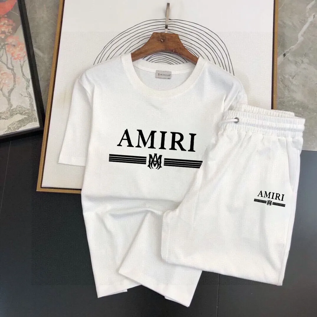 P280 Brand [AMIRI] 2025 new men’s short-sleeved shorts suit! Synchronous sales on the official website! High-end version on the market! It feels delicate and soft! Make you more comfortable to wear! The draped silhouette is awesome! Size: M-5XL (please state your height and weight when placing an order)