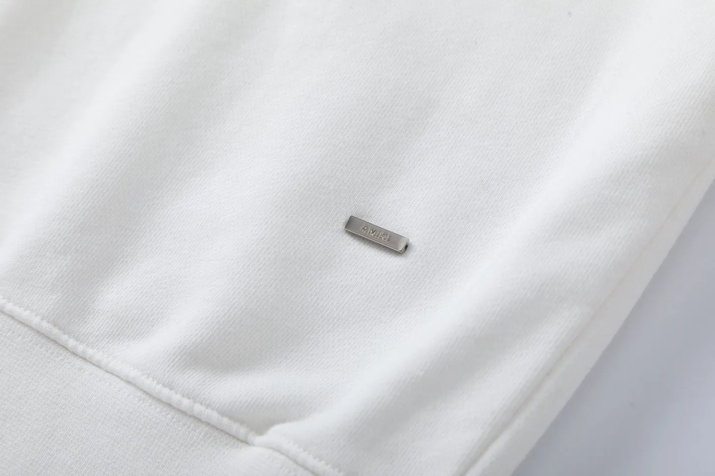 7119#P330 washed and aged style, AMIRI patch embroidered logo. Color: white, black. Size: S M L XL
