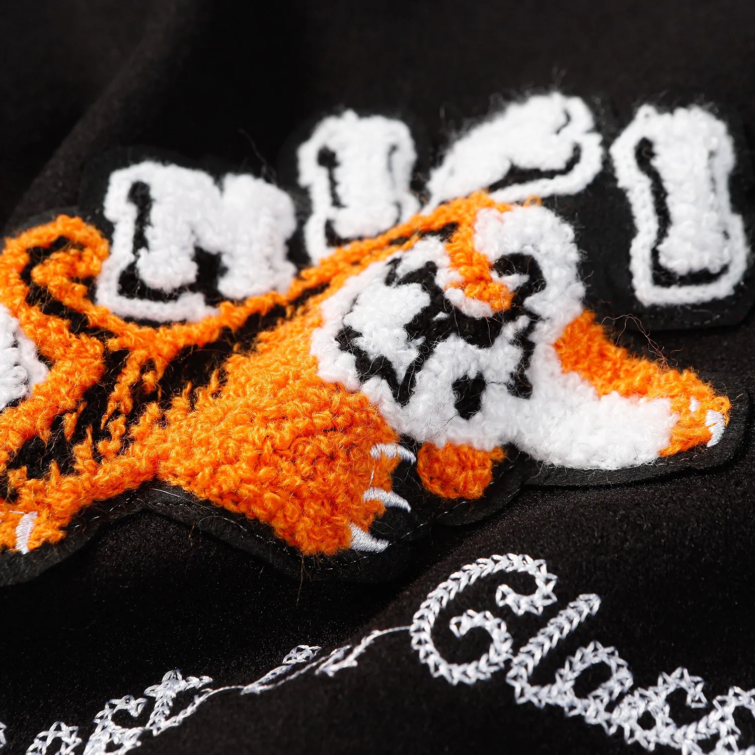 P370 AMIRI's new tiger towel embroidered baseball jacket with thousands of needles, high weight dragon and phoenix nylon fabric with pebbled leather sleeves, heavy industry hardware restored one to one M L XL XXL