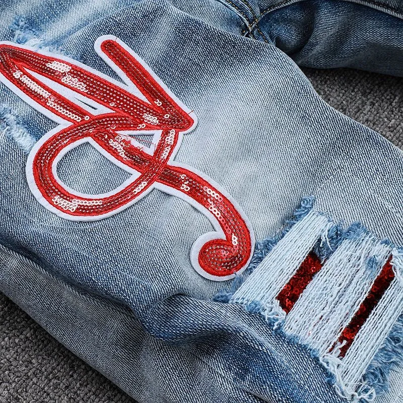P246 💰 (Top version) AMIRI popular high street jeans slim fit stretch washed knife cut trousers for men. AMIRI amiri is transliterated as Emil, which is the name of the founder. Mike Amiri, the founder of amiri, grew up in Los Angeles, USA. He was influenced by local street culture and Punk Rock since childhood, so he founded the amiri brand named after himself. A variety of trendy clothing meets the needs of different fashion players. Amiri clothing has novel and unique styles and is a well-known street brand in the United States. The styles and styles of many clothes are loved by many street photographers. The various clothing styles meet the dressing needs of different people, show their unique temperament, and show the trend of dressing. amiri's jeans are relatively famous. Not only do they have many styles, but the quality of the jeans is also very good. Many celebrities have also worn amiri brand jeans. Color: Picture color Size: 28, 30, 32, 34, 36 28 30 32 34 36 Waist 71 76 81 86 91 Qianlang 26.5 27.5 28.5 29.5 30.5 Hou Lang 37 38 39 40 41 Foot 14 14.8 15.6 16.4 17.2 Foreign Minister 100 102 104 106 107