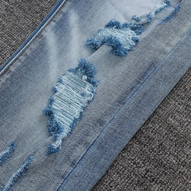 P246 💰 (Top version) AMIRI popular high street jeans slim fit stretch washed knife cut trousers for men. AMIRI amiri is transliterated as Emil, which is the name of the founder. Mike Amiri, the founder of amiri, grew up in Los Angeles, USA. He was influenced by local street culture and Punk Rock since childhood, so he founded the amiri brand named after himself. A variety of trendy clothing meets the needs of different fashion players. Amiri clothing has novel and unique styles and is a well-known street brand in the United States. The styles and styles of many clothes are loved by many street photographers. The various clothing styles meet the dressing needs of different people, show their unique temperament, and show the trend of dressing. amiri's jeans are relatively famous. Not only do they have many styles, but the quality of the jeans is also very good. Many celebrities have also worn amiri brand jeans. Color: Picture color Size: 28, 30, 32, 34, 36 28 30 32 34 36 Waist 71 76 81 86 91 Qianlang 26.5 27.5 28.5 29.5 30.5 Hou Lang 37 38 39 40 41 Foot 14 14.8 15.6 16.4 17.2 Foreign Minister 100 102 104 106 107