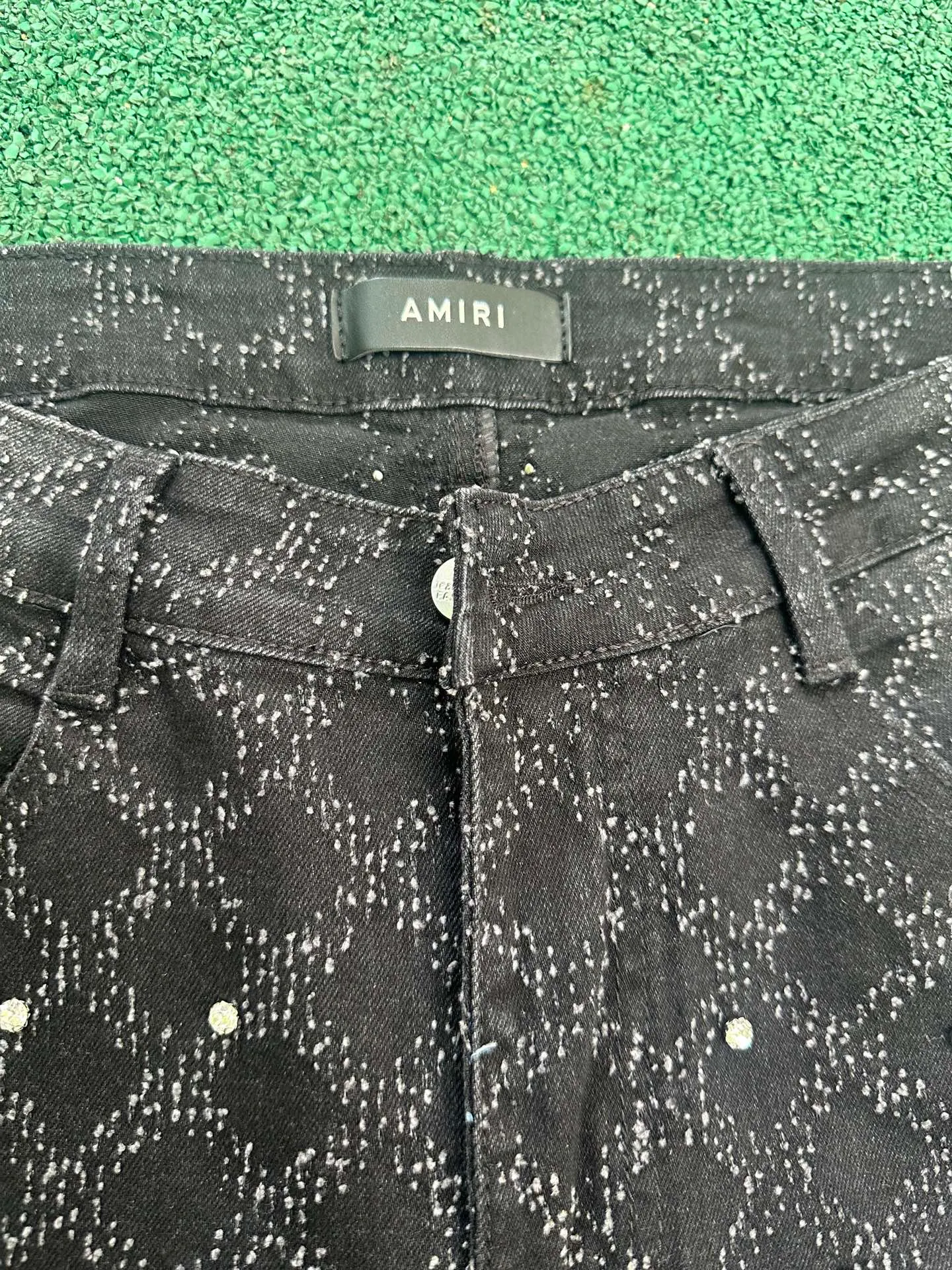 P220 💰 AM micro-flared baby's breath jeans light luxury jeans AMIRI jeans trousers micro-elastic jeans trousers amiri brand jeans break the production process and cutting of the original jeans, the fabrics are softer and more comfortable Hand-sewn collar label Customized logo buttons Genuine leather tag Color: Picture color Size: 28-30-32-34-36