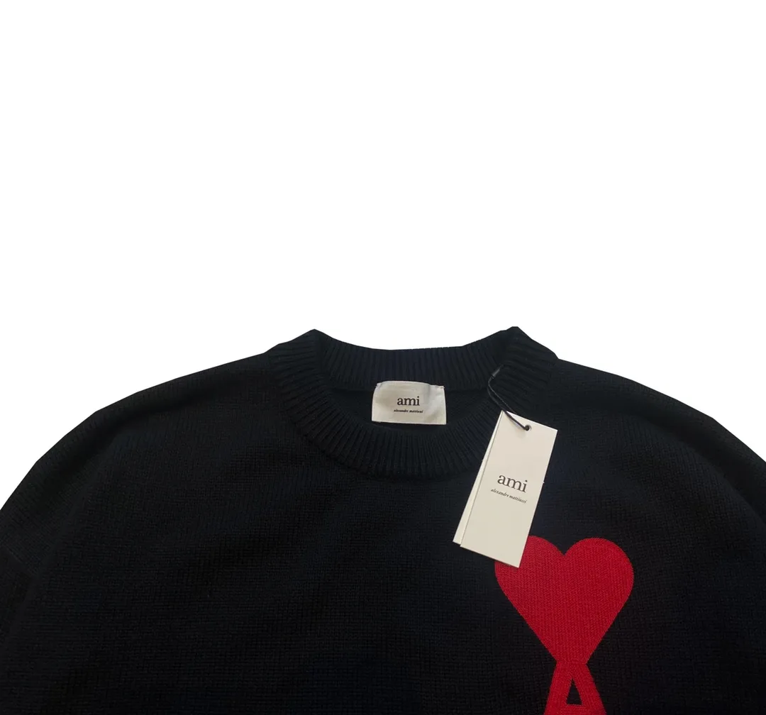 🅿️230 AMI sweater embroidery model ① Differentiated from the core-spun wool replica version on the market ② 100% pure cotton wool ③ Customized weaving weight up to 800 grams ④ Three-label QR code official website sticker ⑤ Official website size: S-L ⑥ Color: black