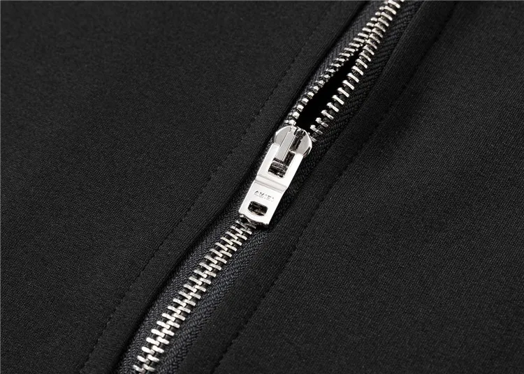 P580 🌸🌸🌸 Amiri 2025 Autumn and Winter New Style Suit High quality, top version trading company channel order, overseas boutique exclusive limited sale, classic is eternal, it is definitely worth buying! This type of suit is also a must-have. You don’t have to think about how to match it, you can just get it in one set! Customized fabric, smooth to the touch, yet stiff and stylish, giving the upper body a full texture! The overall design is simple and elegant without losing style. It has a strong sense of upper body and is definitely at the forefront of fashion. It is very comfortable to wear. There is no need to say much about the style and cut of the pants. The upper body is exquisite and vivid. It is a truly top-notch casual suit that can be used in various occasions whether it is sports or leisure time! ! !   Three complete standards Color: Picture color Size: M, L, xL, xxL, xxxL