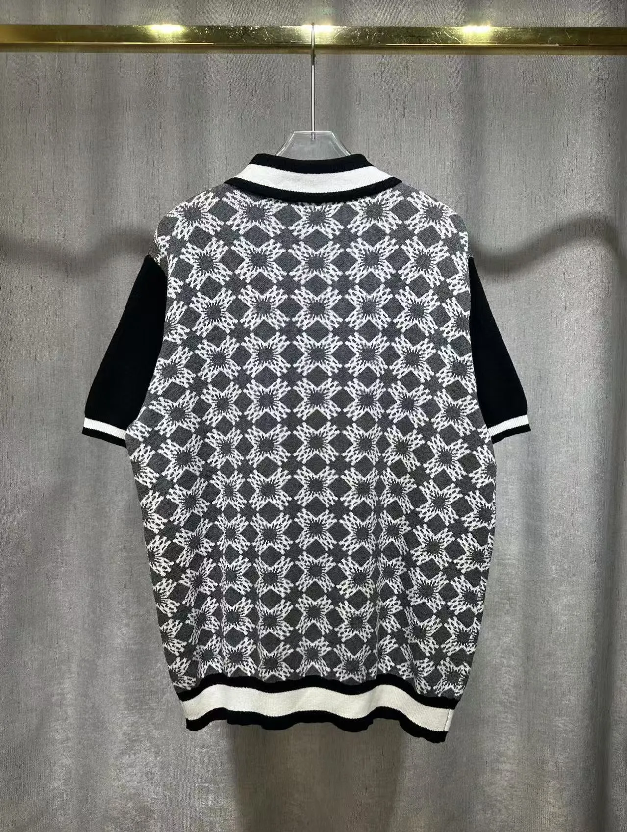 P250 🎉2025 AMIRI new summer sweater fabric POLO shirt with short sleeves, exclusive logo embroidery on the chest, embroidered letters on the hem, color: gray red, size: S M L XL XXL