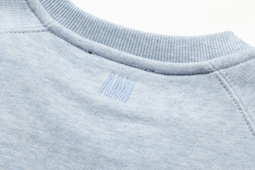 653# AMI Paris 2024 new autumn and winter new colors small love raglan round neck sweatshirt Floral series original fabric custom-made 420g pure cotton fabric same style for men and women Color: sand green floral blue oatmeal code number: S-XL