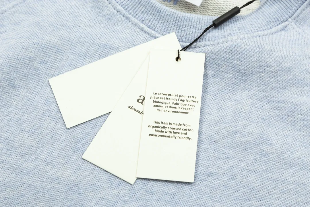 653# AMI Paris 2024 new autumn and winter new colors small love raglan round neck sweatshirt Floral series original fabric custom-made 420g pure cotton fabric same style for men and women Color: sand green floral blue oatmeal code number: S-XL