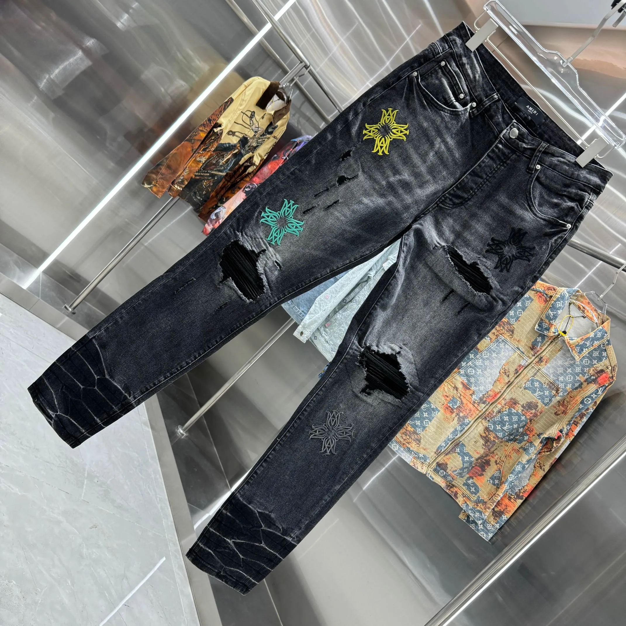 P280 Amiri ripped embroidery pattern craft street fashion slim fit stretch jeans Color Black Size 30 32 34 36 38