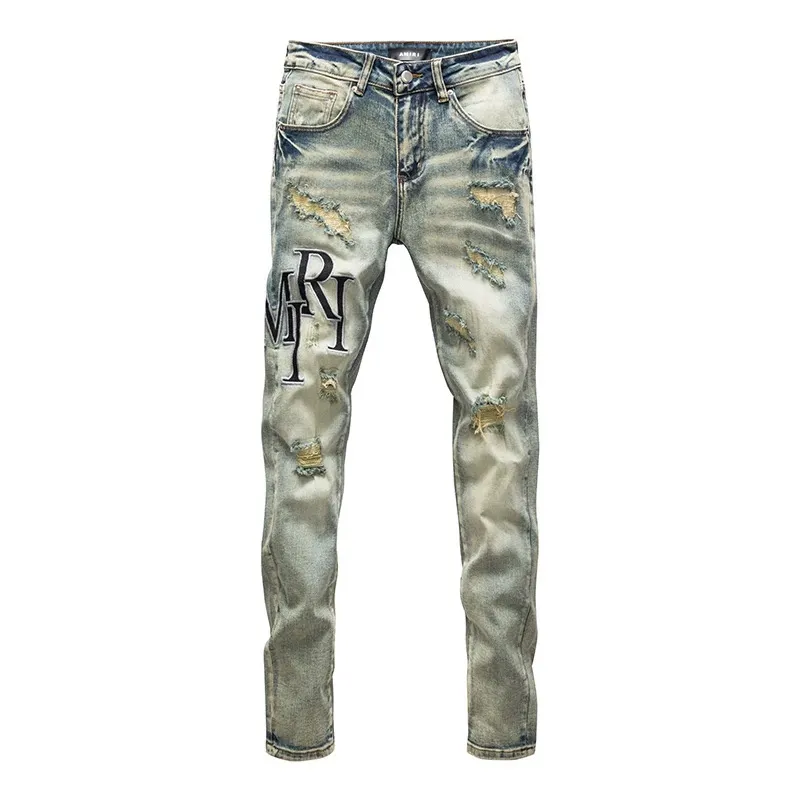 #N12 P246💰 (Extreme version) AMIRI explosive high street jeans slim fit stretch washed knife cut trousers for men AMIRI amiri is transliterated as Emil, which is the name of the founder. Mike Amiri, the founder of amiri, grew up in Los Angeles, USA. He was influenced by local street culture and Punk Rock since childhood, so he founded the amiri brand named after himself. A variety of trendy brand clothing meets the needs of different trendy players. Amiri clothing has novel and unique styles and is a well-known street brand in the United States. The styles and styles of many clothes are loved by many street photographers. The various clothing styles meet the dressing needs of different people, show their unique temperament, and show the trend of dressing. amiri's jeans are relatively famous. Not only do they have many styles, but the quality of the jeans is also very good. Many celebrities have also worn amiri brand jeans. Color: Picture color Size: 28, 30, 32, 34, 36 28 30 32 34 36 Waist 71 76 81 86 91 Qianlang 26.5 27.5 28.5 29.5 30.5 Hou Lang 37 38 39 40 41 Foot 14 14.8 15.6 16.4 17.2 Foreign Minister 100 102 104 106 107