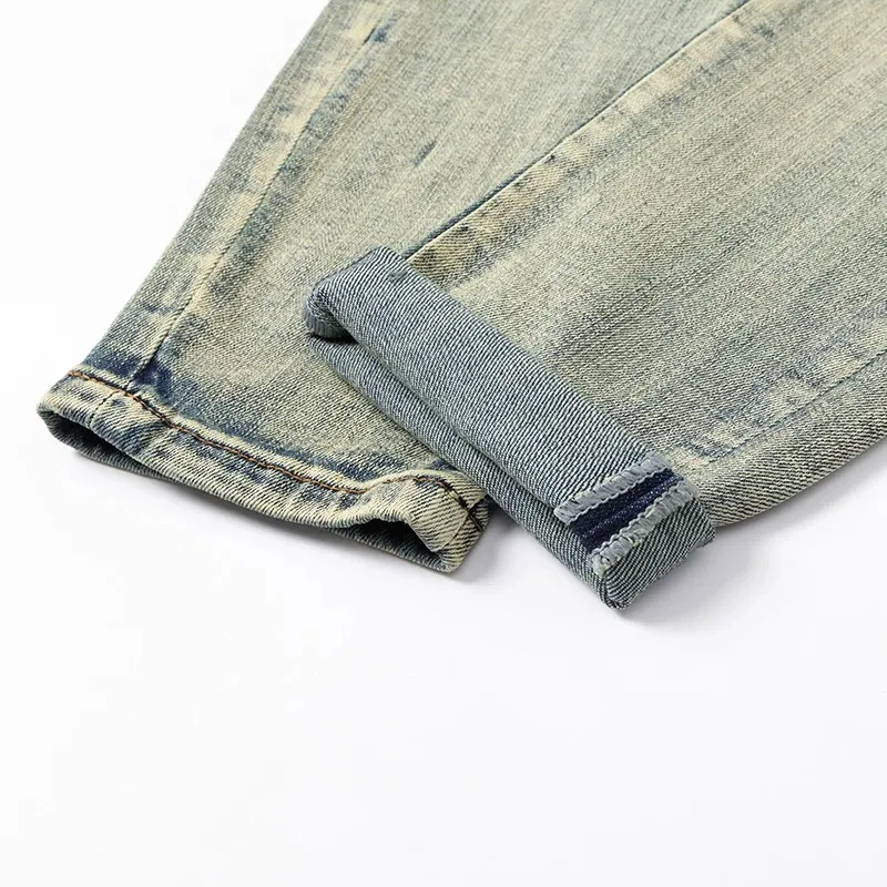 #N12 P246💰 (Extreme version) AMIRI explosive high street jeans slim fit stretch washed knife cut trousers for men AMIRI amiri is transliterated as Emil, which is the name of the founder. Mike Amiri, the founder of amiri, grew up in Los Angeles, USA. He was influenced by local street culture and Punk Rock since childhood, so he founded the amiri brand named after himself. A variety of trendy brand clothing meets the needs of different trendy players. Amiri clothing has novel and unique styles and is a well-known street brand in the United States. The styles and styles of many clothes are loved by many street photographers. The various clothing styles meet the dressing needs of different people, show their unique temperament, and show the trend of dressing. amiri's jeans are relatively famous. Not only do they have many styles, but the quality of the jeans is also very good. Many celebrities have also worn amiri brand jeans. Color: Picture color Size: 28, 30, 32, 34, 36 28 30 32 34 36 Waist 71 76 81 86 91 Qianlang 26.5 27.5 28.5 29.5 30.5 Hou Lang 37 38 39 40 41 Foot 14 14.8 15.6 16.4 17.2 Foreign Minister 100 102 104 106 107