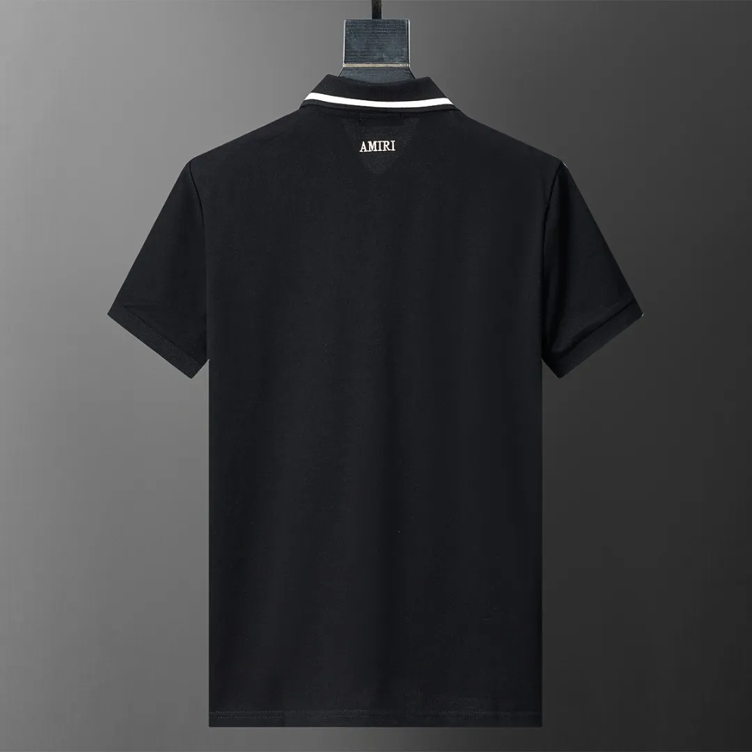 P150 Mili's 2026 spring and summer official website's new lapel T-shirt is made of mercerized pearl fabric and embroidered on the chest. It is handsome, the fabric is comfortable, the workmanship is rigorous, and the threads are neatly routed. Good upper body effect·Size M-3XL black