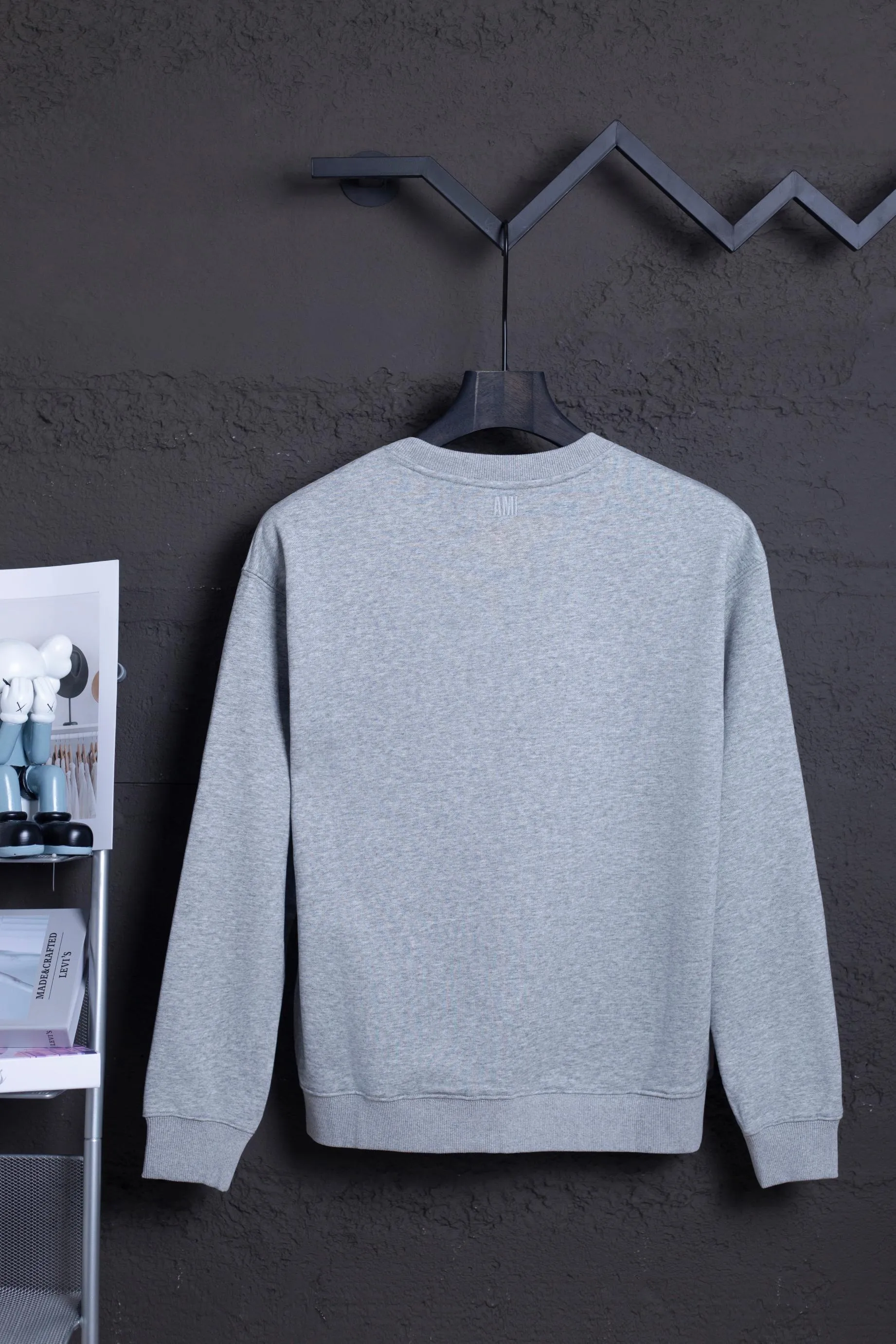 P146 AMI 25 autumn and winter new classic little love embroidered pullover sweatshirt, customized 360g pure cotton fabric, high version, new main wheat, washed wheat, same style for men and women, color: gray, size: S-XL