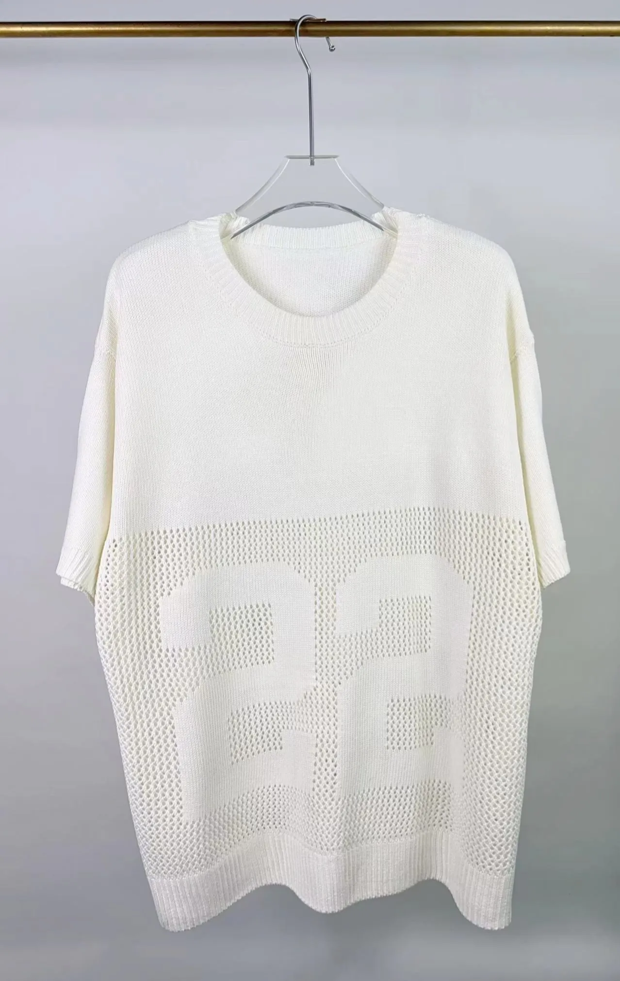 P200 AMIRI new short-sleeved sweater with jacquard logo on the front and back 🈵hollow body with heavy craftsmanship Color: Black Pearl White Size: S M L XL XXL