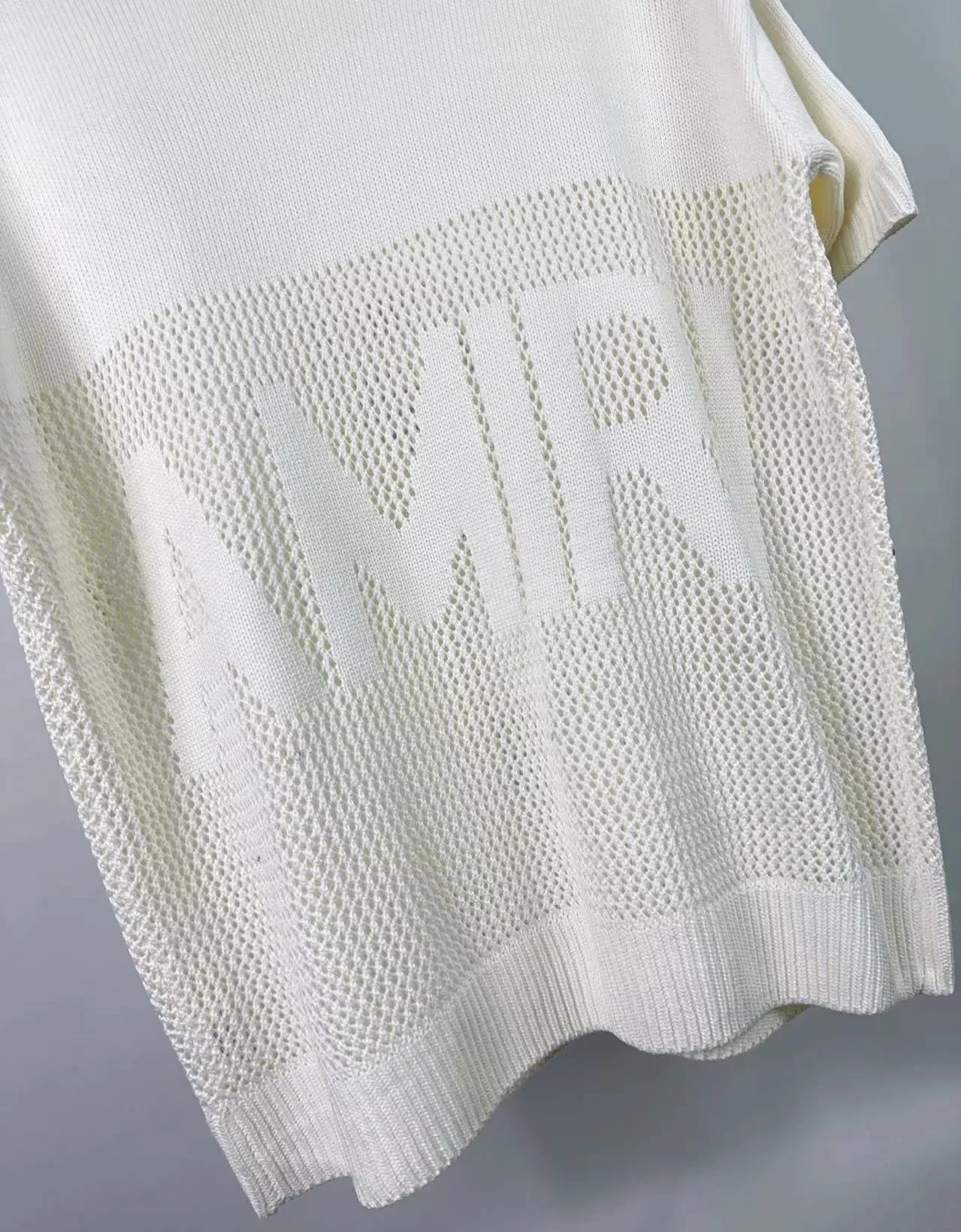 P200 AMIRI new short-sleeved sweater with jacquard logo on the front and back 🈵hollow body with heavy craftsmanship Color: Black Pearl White Size: S M L XL XXL