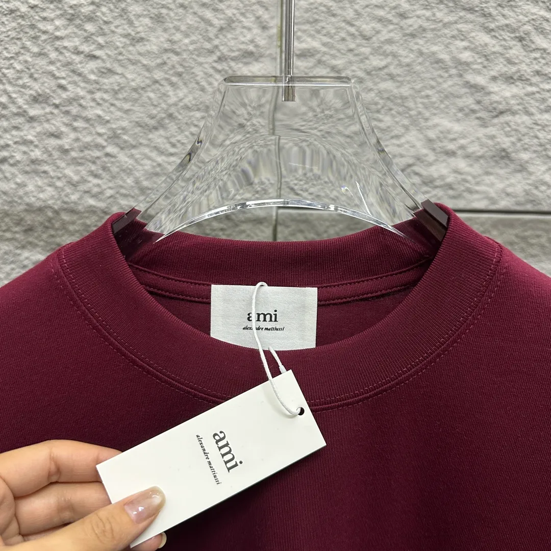 🅿️180 Ami* 2025 spring and summer new short-sleeved T-shirt, simple and classic embroidery with big love details, customized double yarn plain cotton fabric, same style for men and women. Color: black white Angora red Size: S (90-130 catties) M (120-150 catties) L (140-165 catties) XL (160-180 catties) XXL (180-210 pounds)