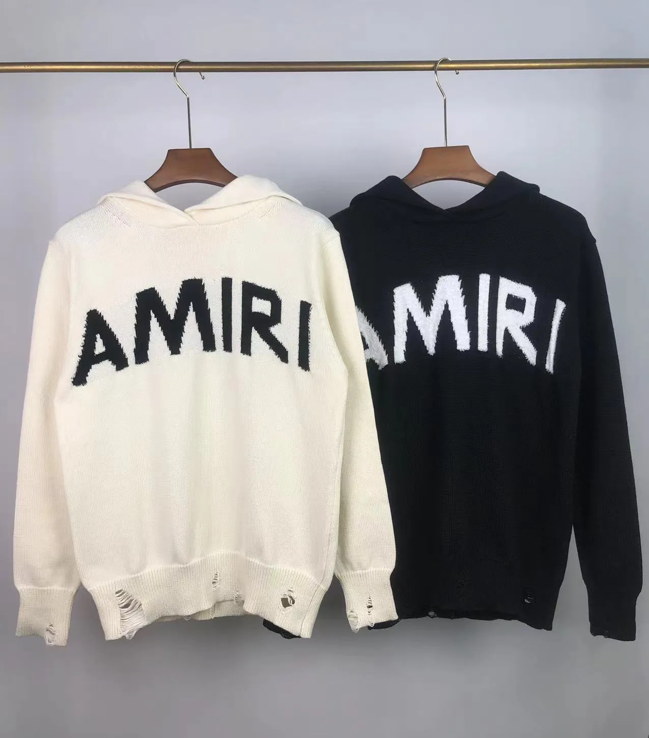 P270 🎉 AMIRI new letter logo jacquard, tassels destroyed holes European and American style (hooded style) sweater, color: pearl white, black size: S M L XL XXL