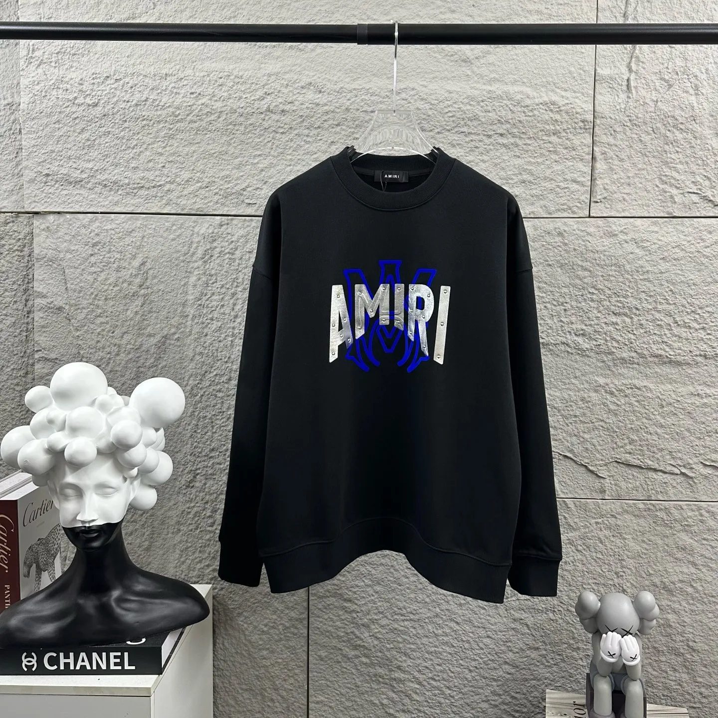 P220 Amiri* 2025 early autumn and winter new long-sleeved sweatshirt, classic letter silicone technology + three-dimensional flocking, custom terry fabric, round neck pullover, same style for men and women Color: black white Size: S (90-130 catties) M (120-150 catties) L (140-165 catties) XL (160-180 catties) XXL (180-210 pounds)