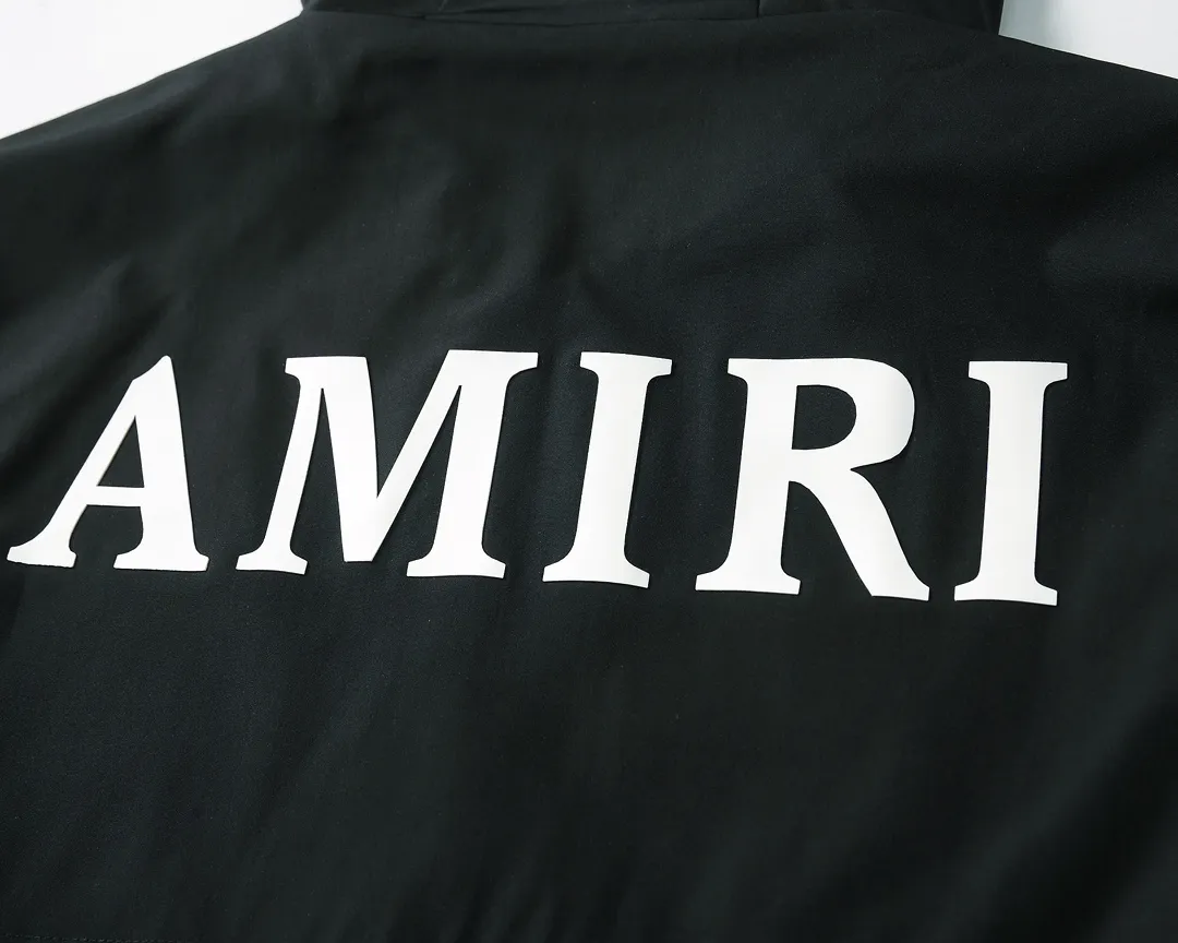 P380 🌸 🌸🌸 Amiri's latest 25-year-old men's jacket, the color combination has a classic charm without losing youthful vitality, reshaping a new design style, showing a bold and confident brand design concept.  Imported fabrics, sleeves and pockets are paired with exclusive brand designs, reflecting the minimalist pursuit of quality and design. Low-key luxury fully embodies the brand image and status! The brand LOGO icon design is simple and recognizable, with a delicate and comfortable touch, excellent details, exquisite and elegant everywhere, fashionable design, a capable and stylish upper body, and full of aura! The all-over pattern and simple aesthetics are brought to the extreme, and it is a jacket that can be mixed and matched. There is no doubt that it is a must-have product for men. It is extremely practical and the color is easy to match.  Color: Picture color. Sizes: M, L, xL, xxL, xxxL