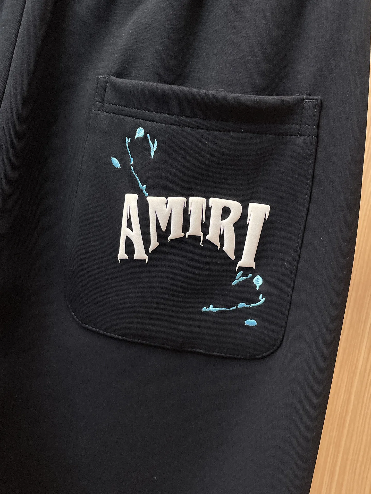 P280 Amiri 🆕2025 new autumn and winter casual pants! The official website will be released simultaneously. The brand's classic LOGO casual pants are made of customized fabrics, which are extremely comfortable and have a strong touch. Highly recognisable, perfect appearance and craftsmanship. Size: M-3XL