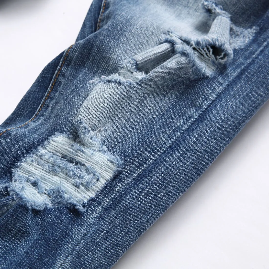 #M53 P168💰 AMIRI patch embroidery jeans trousers AMIRI high street basic ripped tight elastic jeans trousers amiri brand jeans break the production process and cutting of the original jeans, the fabrics are softer and more comfortable Hand-sewn collar label Customized logo buttons Genuine leather tag Color: Picture color Size: 30-32-34-36