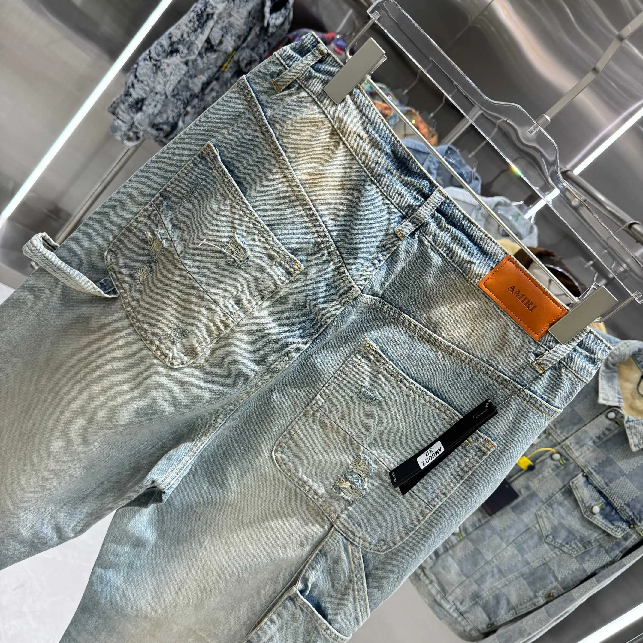 P290 Amiri ripped graffiti workwear street fashion loose straight jeans Color Light Blue Size 30 32 34 36 38