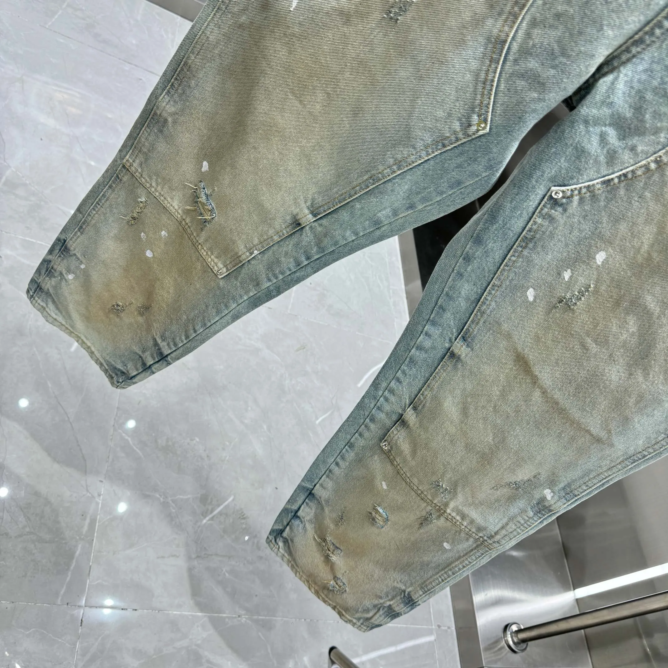 P290 Amiri ripped graffiti workwear street fashion loose straight jeans Color Light Blue Size 30 32 34 36 38