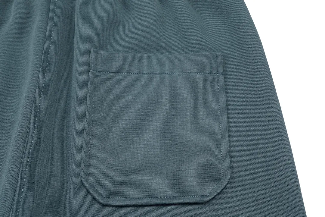 🅿️200 AMI 2025 new style, light luxury, embroidered love letter logo, essential for daily commuting for men and women, casual shorts ·Customized terry fabrics ·Elastic + drawstring adjustable waistband ·Imported machine high-density embroidery technology ·Waist label, hangtag, three washing marks complete Color: gray green Size: M L XL XXL XXXL
