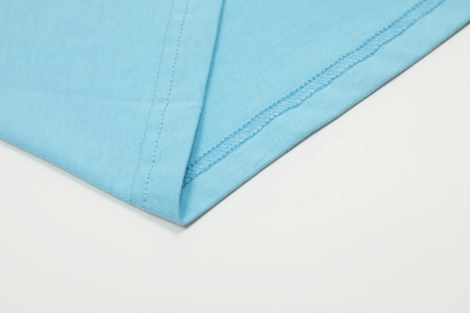 Ami Amy 2024ss autumn classic small embroidered love short sleeves ✅240G Xinjiang long-staple cotton top double yarn, shrinkage rate controlled at 2%, export-grade solid color quality, truly not easy to deform, shrink, and not fade ✅Maximum size can be worn 230 pounds, no pressure to export to Europe and the United States, size S-XL Color: 7 colors, white, black, gray, sky blue, navy, sapphire blue, dark green, coffee, brown, apricot Egg yolk, wine red, meat powder, taro purple