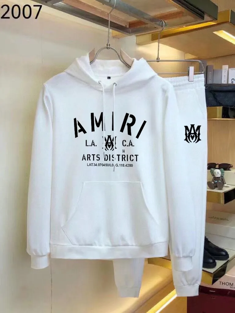 P380 💰 [AMIRI] (Gospel for Fatty) hot-selling suit is coming. Focus on the original version of the official website. 2025 new hot-selling sweatshirt suit. The original order is the best product🇭🇰. It is the meticulous work of top designers. It has a fitting and perfect upper body effect. All-natural high-quality Roman cotton 100%, close-fitting comfort, noble and elegant! Original hardware embodies elegance and nobility! Counter size: M-5XL (maximum wear up to 220 pounds)