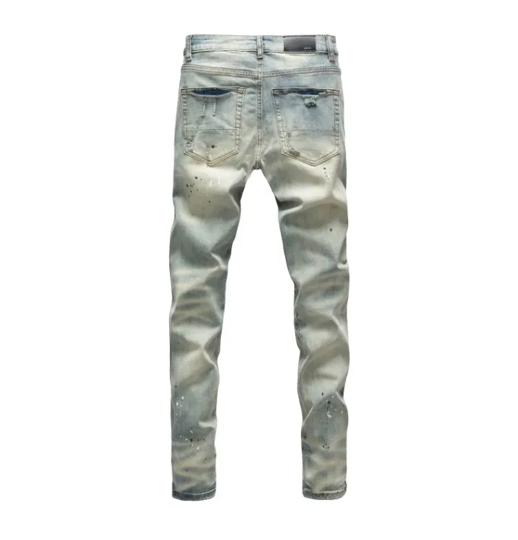 #N25 P246💰 (Top version) AMIRI hot high street jeans slim fit stretch washed knife cut trousers for men AMIRI amiri is transliterated as Emil, which is the name of the founder. Mike Amiri, the founder of amiri, grew up in Los Angeles, USA. He was influenced by local street culture and Punk Rock since he was a child, so he founded the amiri brand named after himself. A variety of trendy clothing meets the needs of different trendy players. Amiri clothing has novel and unique styles and is a well-known street brand in the United States. The styles and styles of many clothes are loved by many street photographers. The various clothing styles meet the dressing needs of different people, show their unique temperament, and show the trend of dressing. amiri's jeans are relatively famous. Not only do they have many styles, but the quality of the jeans is also very good. Many celebrities have also worn amiri brand jeans. Color: Picture color Size: 28, 30, 32, 34, 36 28 30 32 34 36 Waist 71 76 81 86 91 Qianlang 26.5 27.5 28.5 29.5 30.5 Hou Lang 37 38 39 40 41 Foot 14 14.8 15.6 16.4 17.2 Foreign Minister 100 102 104 106 107