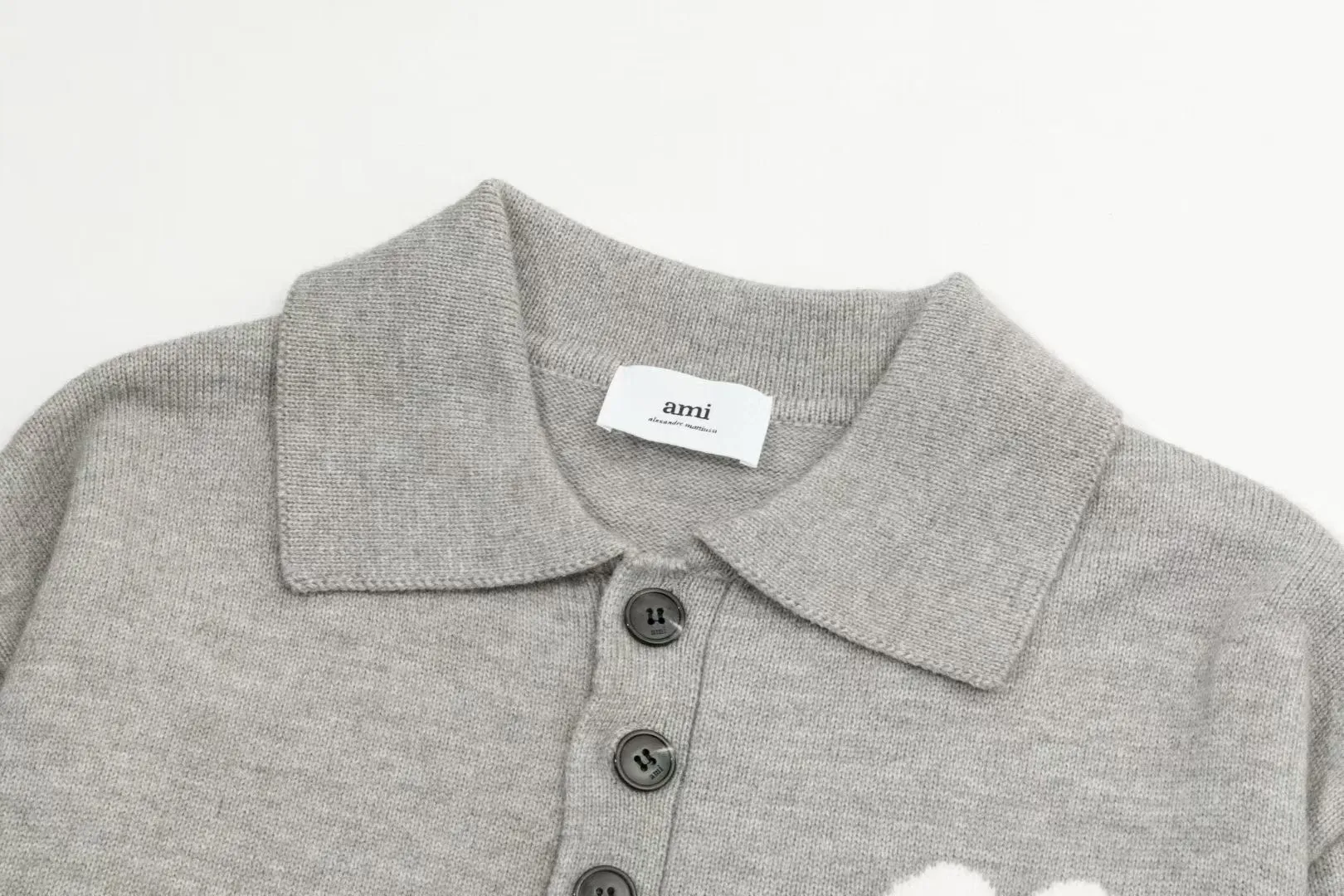 8202# Ami Paris2025 [New product for autumn and winter] White love jacquard ADC alpaca blended loose sweater Polo collar pullover sweater, same style for men and women, Oversize version Color: Brown Blue Light Gray Light Pink Size: S-XL