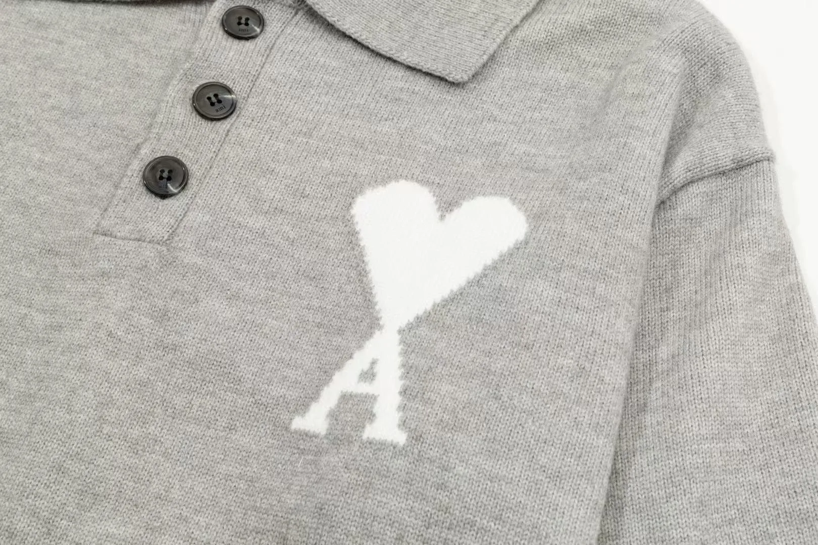 8202# Ami Paris2025 [New product for autumn and winter] White love jacquard ADC alpaca blended loose sweater Polo collar pullover sweater, same style for men and women, Oversize version Color: Brown Blue Light Gray Light Pink Size: S-XL
