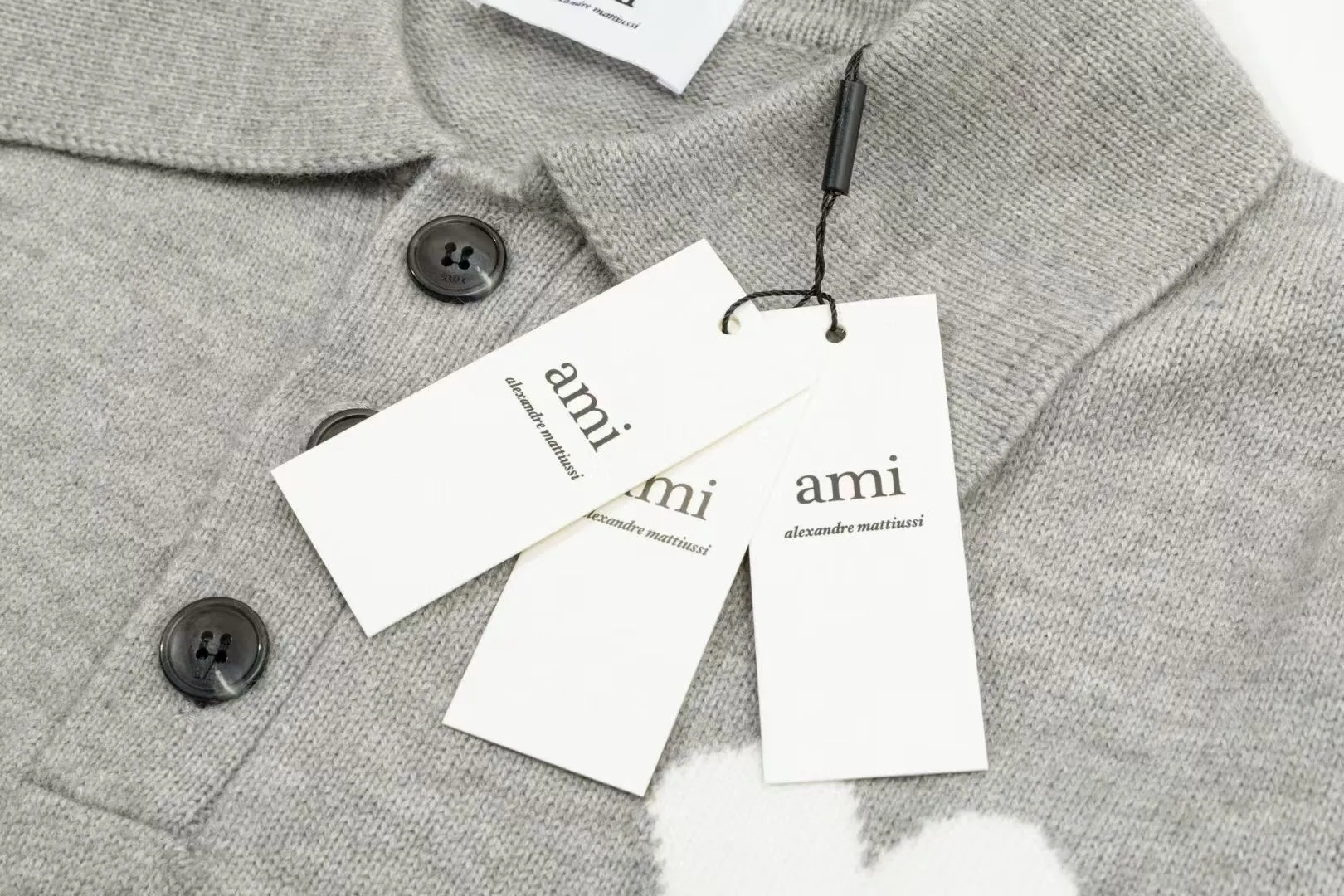 8202# Ami Paris2025 [New product for autumn and winter] White love jacquard ADC alpaca blended loose sweater Polo collar pullover sweater, same style for men and women, Oversize version Color: Brown Blue Light Gray Light Pink Size: S-XL