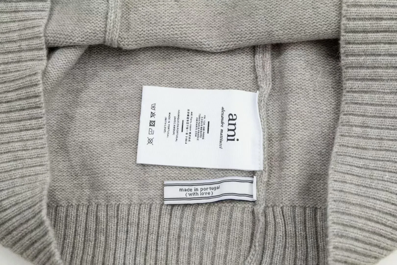 8202# Ami Paris2025 [New product for autumn and winter] White love jacquard ADC alpaca blended loose sweater Polo collar pullover sweater, same style for men and women, Oversize version Color: Brown Blue Light Gray Light Pink Size: S-XL