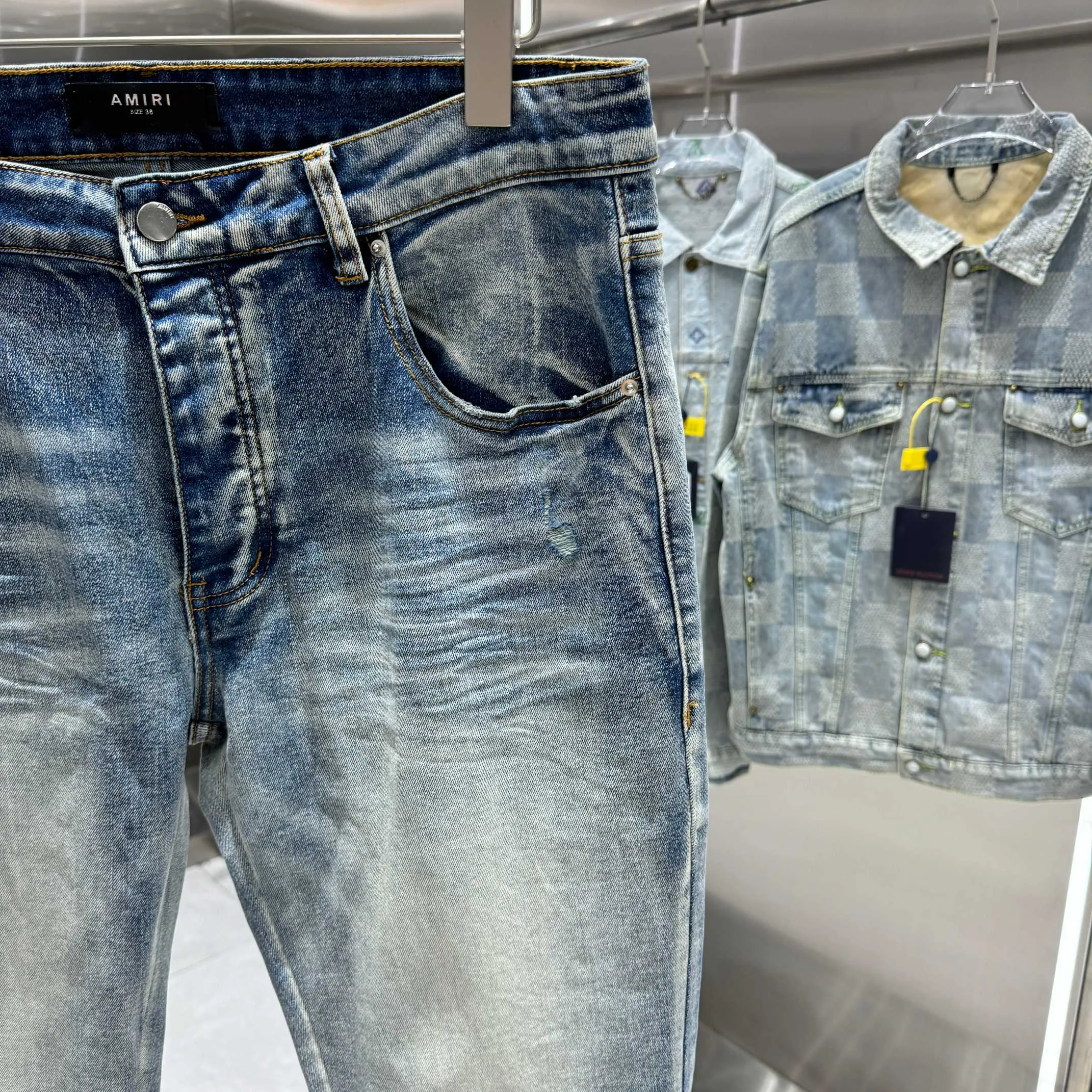 P290 Amiri letter leather label embroidered street fashion slim fit stretch jeans Color Blue Size 30 32 34 36 38