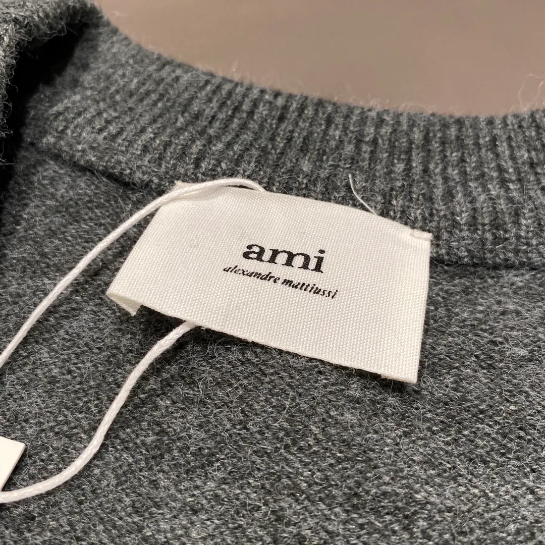 🅿️320 AMI Amy 24AW Heart♥️A small love jacquard cardigan, thick and comfortable 12-needle sweater cardigan, same style for men and women smlxl