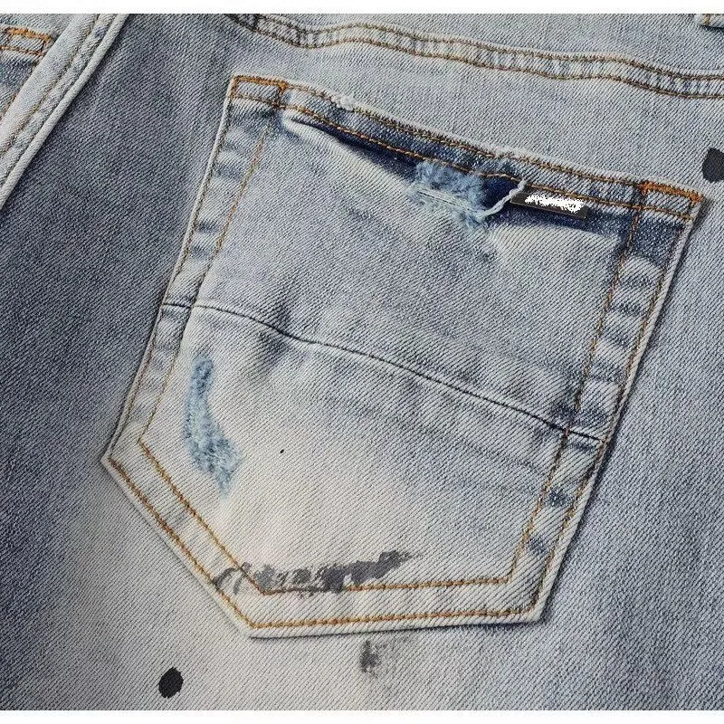 P220 💰 AMIRI patch embroidery jeans trousers AMIRI high street basic ripped tight elastic jeans trousers amiri brand jeans break the production process and cutting of the original jeans, the fabrics are softer and more comfortable Hand-sewn collar label Customized logo buttons Genuine leather tag Color: Picture color Size: 30-32-34-36