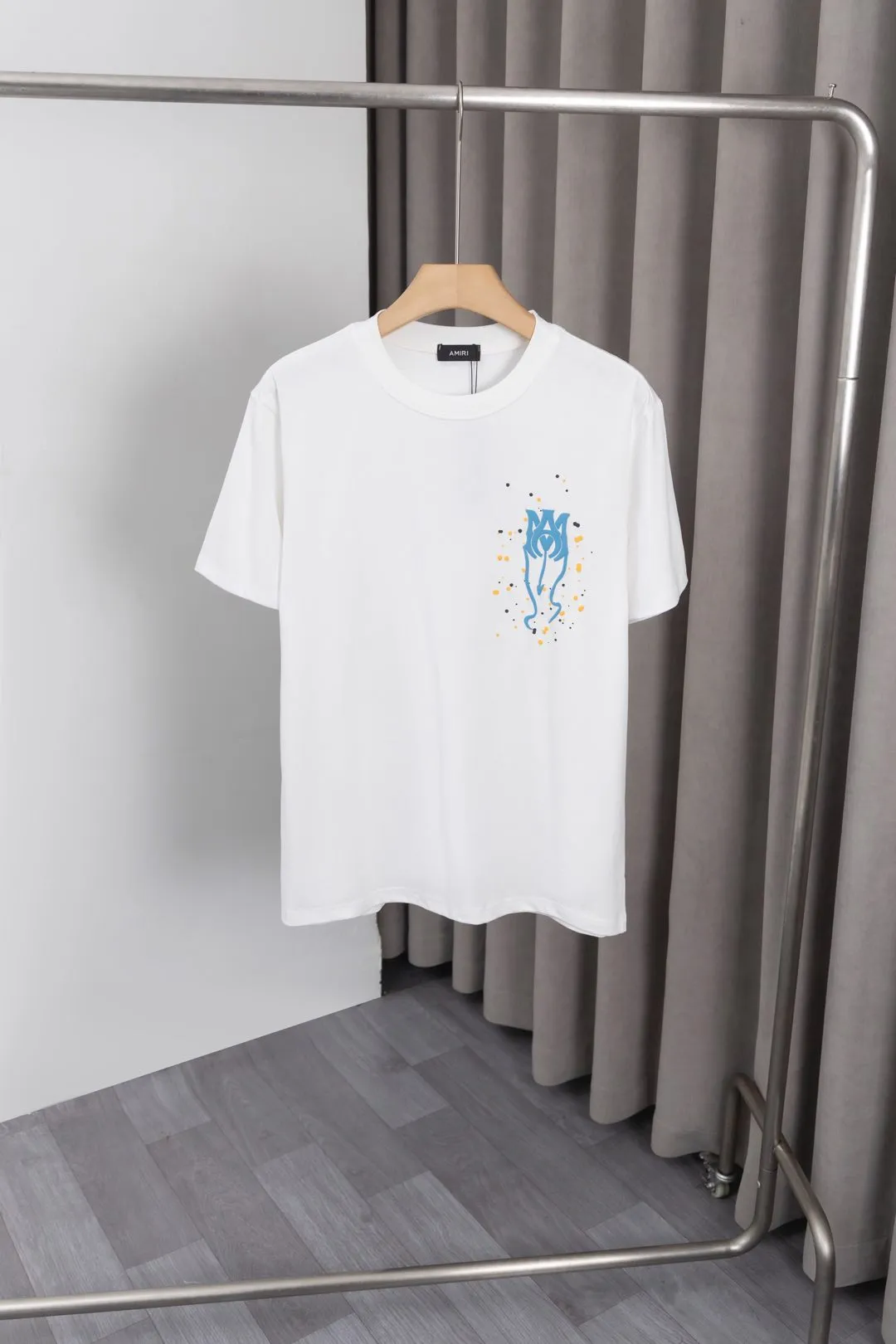 P134 S004 "𝙉𝙚𝙬♈️AMIRI" 🔥50ss new T-shirt, front and back colorful patterns + letter logo foaming process, made of 260g double yarn cotton fabric, soft fabric, trendy and versatile, same style for men and women. Color: black, white, size: M～3XL