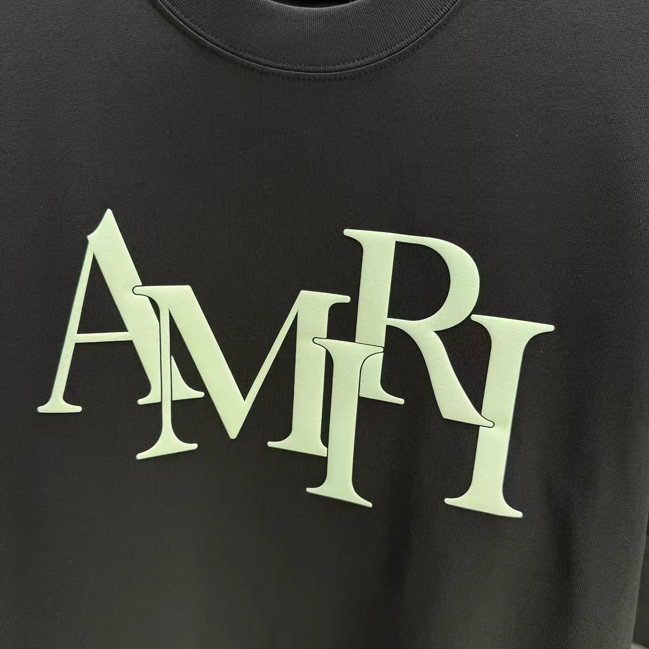 P140 AMIRI* 2025 autumn and winter new short-sleeved T-shirt, customized pure cotton letter logo, three-dimensional foaming, color: black, white, smart color, dark blue, code number: S M L XL XXL