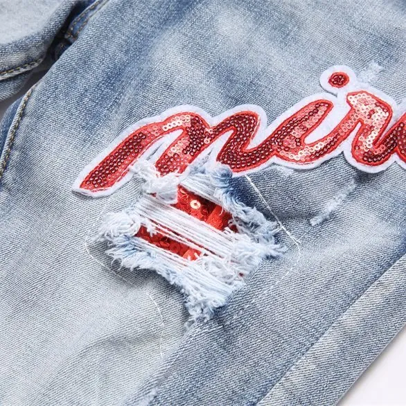 P186 💰 AMIRI patch embroidery jeans trousers AMIRI high street basic ripped tight elastic jeans trousers amiri brand jeans break the production process and cutting of the original jeans, the fabrics are softer and more comfortable Hand-sewn collar label Customized logo buttons Genuine leather tag Color: Picture color Size: 30-32-34-36