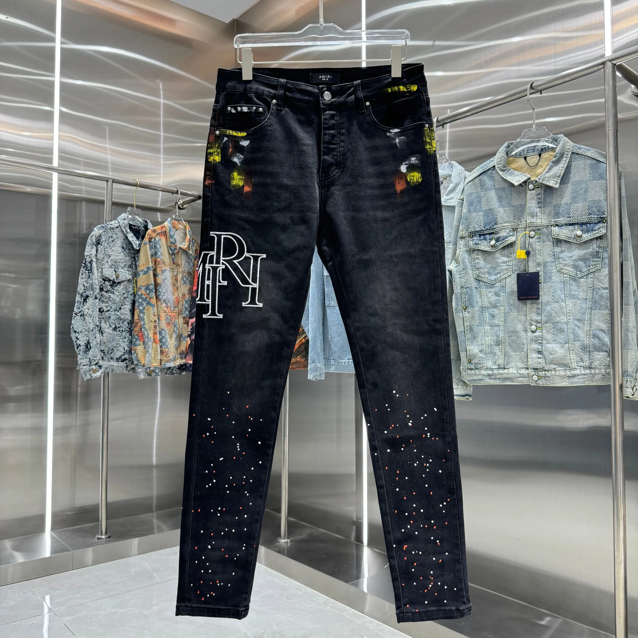 P290 Amiri graffiti letter embroidery street fashion slim fit stretch jeans Color Black Size 30 32 34 36 38