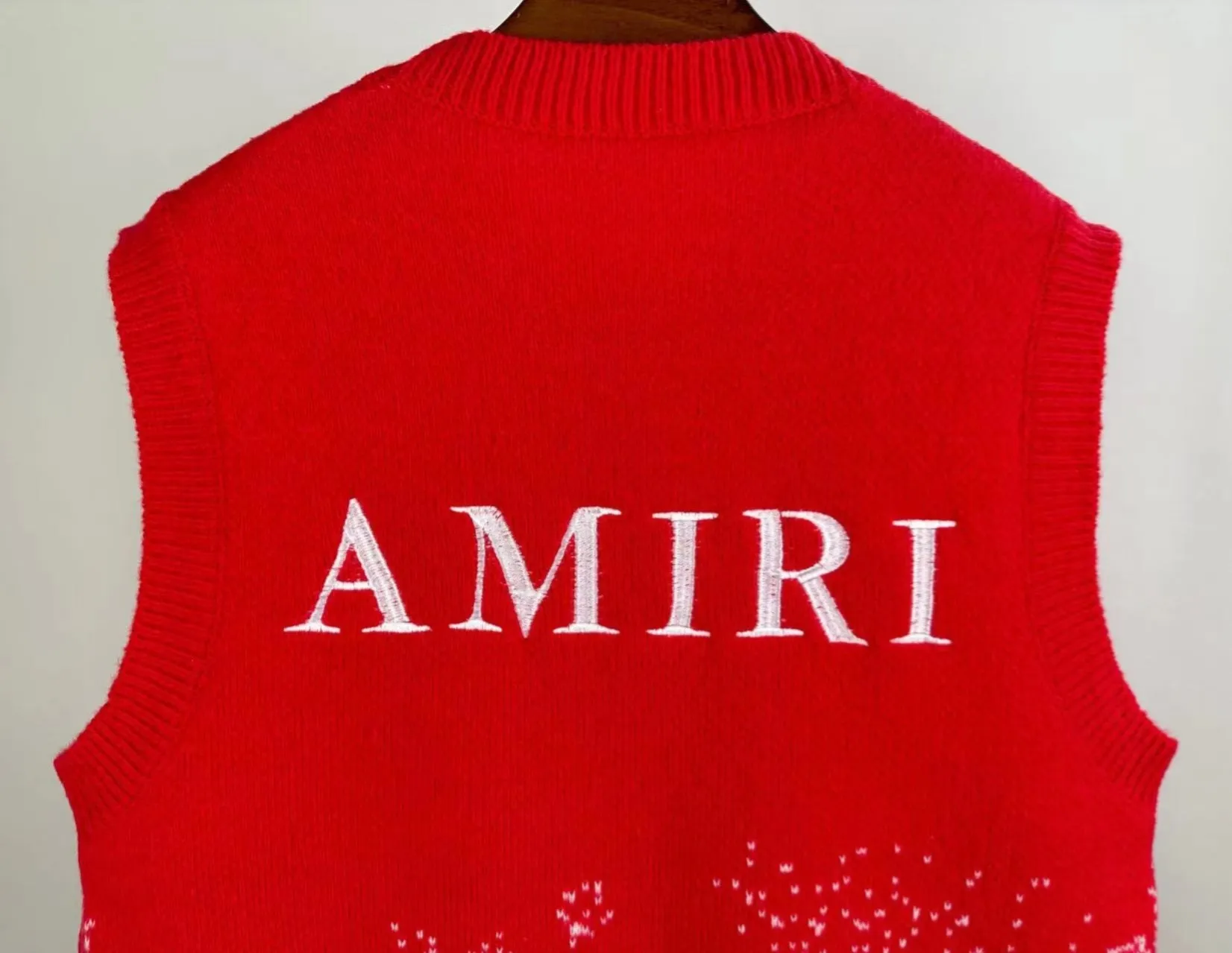 P190 🎉AMIRI vest sweater, Amiri exclusive logo embroidered on the front, letter logo embroidered on the back Color: Red Black Size: S M L XL XXL