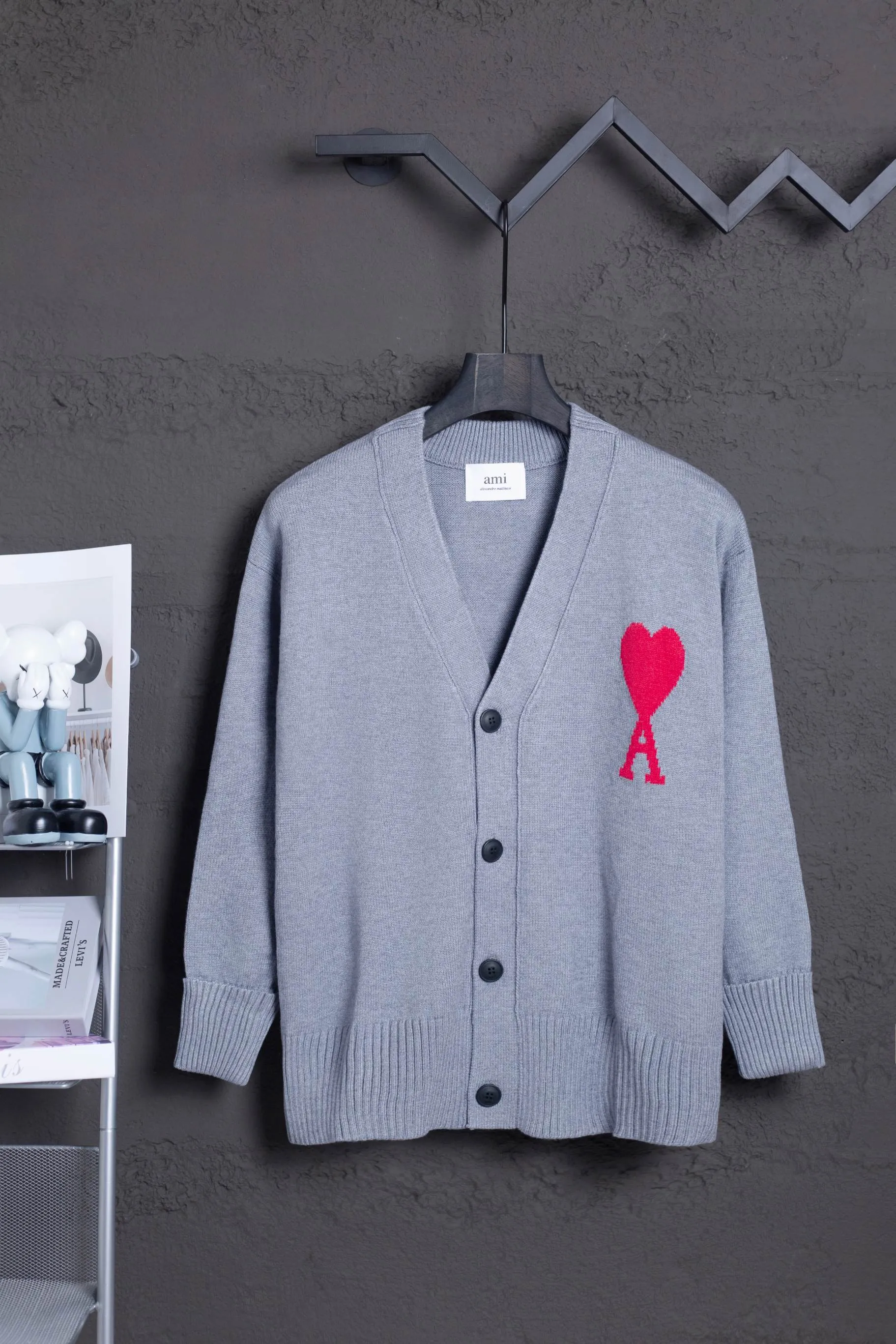 P186 Style No.: MQ802 AMI Classic Big Love Series Jacquard Cardigan Sweater Highest Version Supports Comparison Color: Dark Gray, Size: S-XL