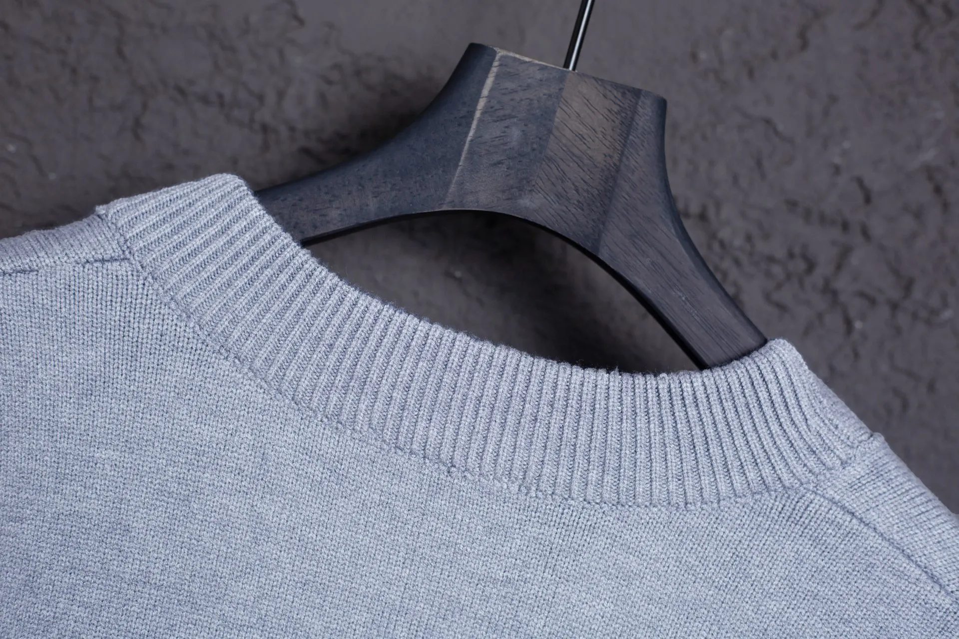 P186 Style No.: MQ802 AMI Classic Big Love Series Jacquard Cardigan Sweater Highest Version Supports Comparison Color: Dark Gray, Size: S-XL