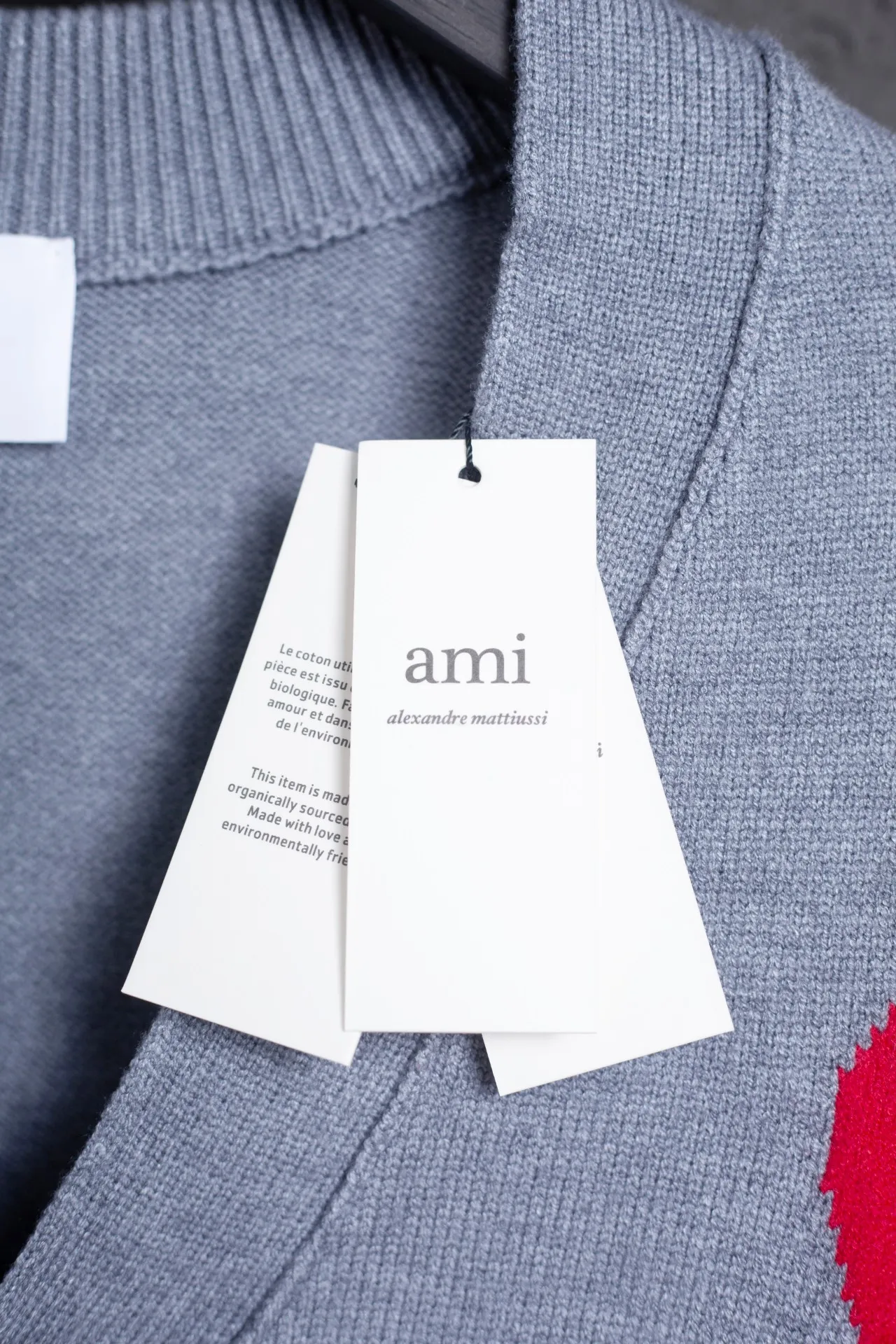 P186 Style No.: MQ802 AMI Classic Big Love Series Jacquard Cardigan Sweater Highest Version Supports Comparison Color: Dark Gray, Size: S-XL