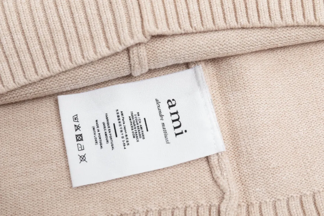 CYA55#2022 Spring and Autumn New Ami Small Love Embroidered Round Neck Wool Sweater, Same Style for Men and Women Color: Black Apricot White Size: S-XL